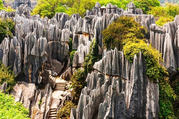 Shilin_Yunnan_China_Shilin-Stone-Forest-02.jpg